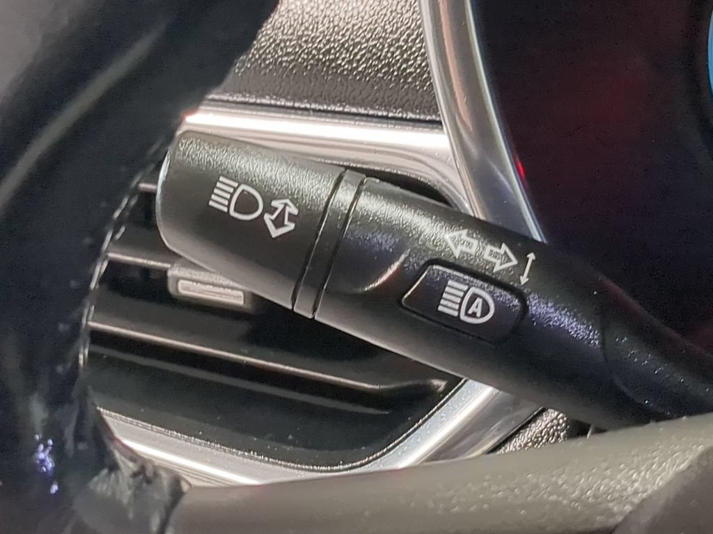 Used 2019 Chevrolet Equinox LT w/ Driver Convenience Package AWD/4WD image 33