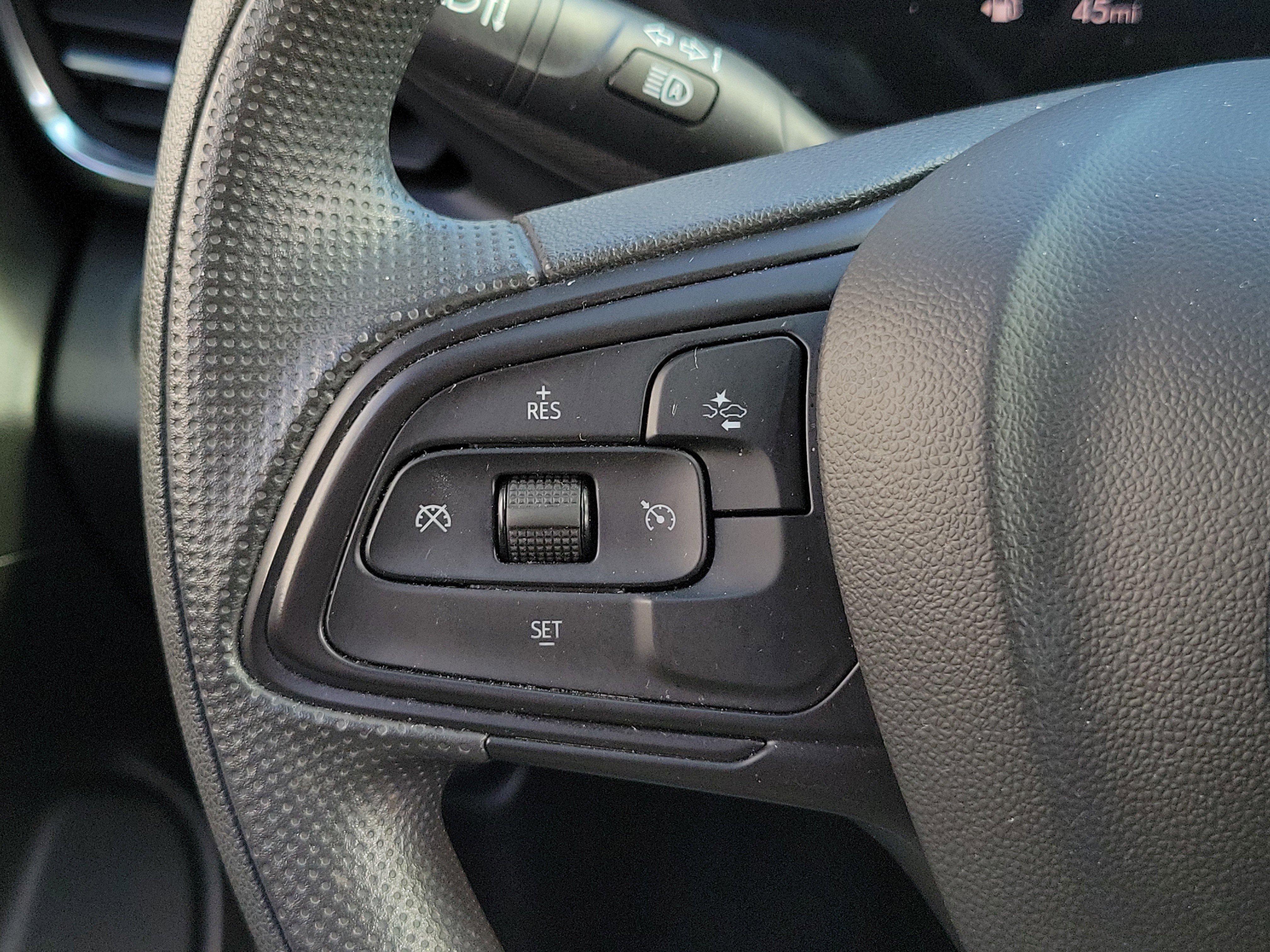 Used 2024 Buick Envista Preferred w/ Advanced Safety Package FWD image 23