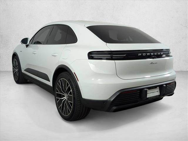 Used 2025 Porsche Macan Electric RWD image 3
