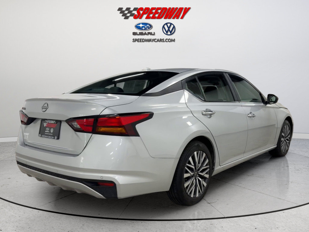 Used 2025 Nissan Altima 2.5 SV FWD image 6