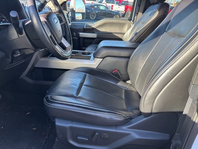 Used 2021 Ford F250 Lariat w/ Chrome Package image 19