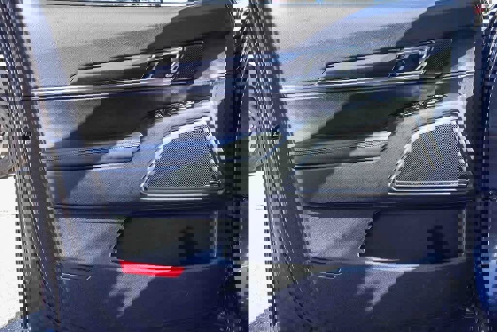 Certified 2024 Kia Telluride LX image 19