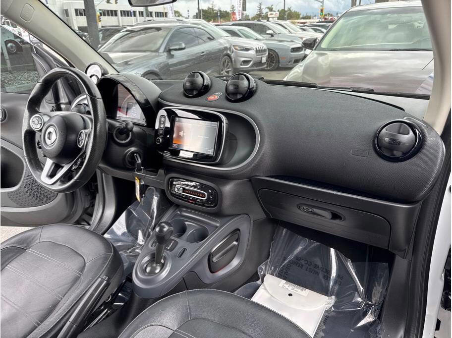 Used 2016 smart fortwo Prime image 23