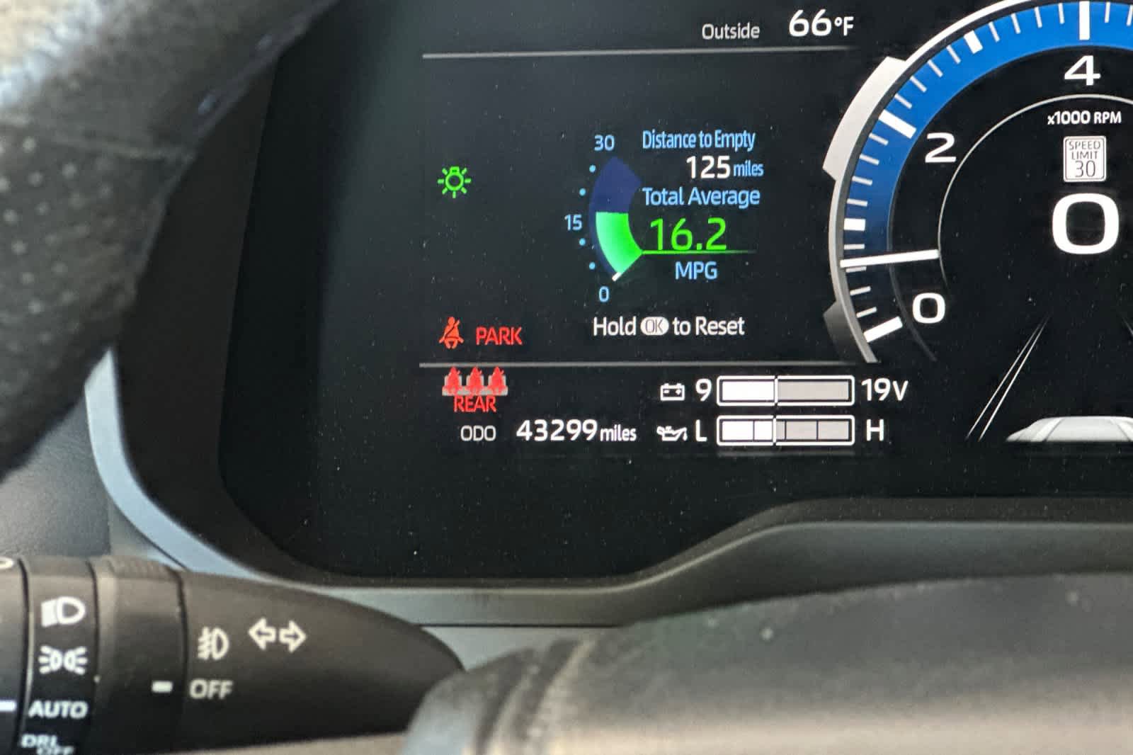 Used 2023 Toyota Tundra Platinum AWD/4WD image 28