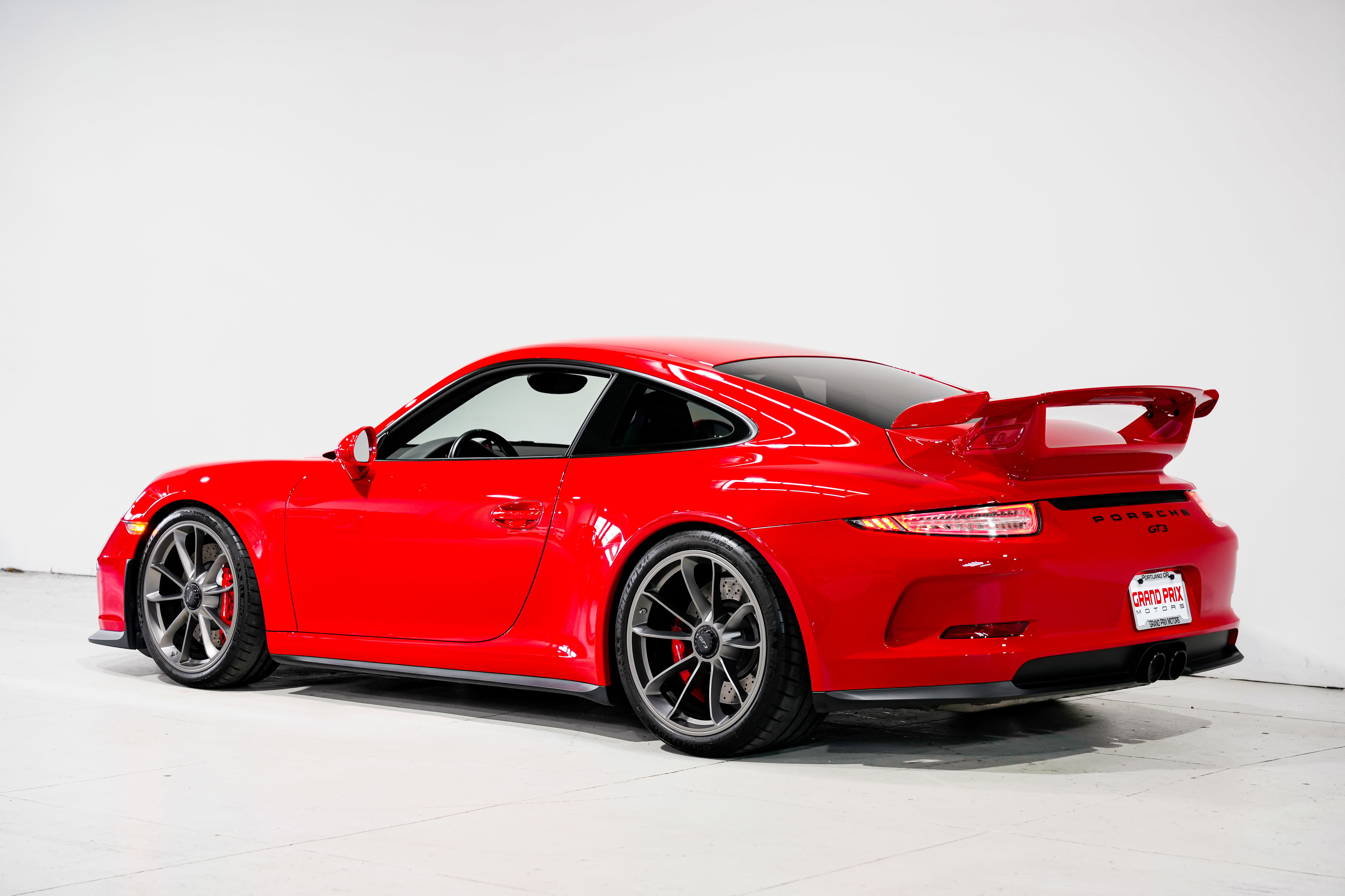 Used 2015 Porsche 911 GT3 image 8