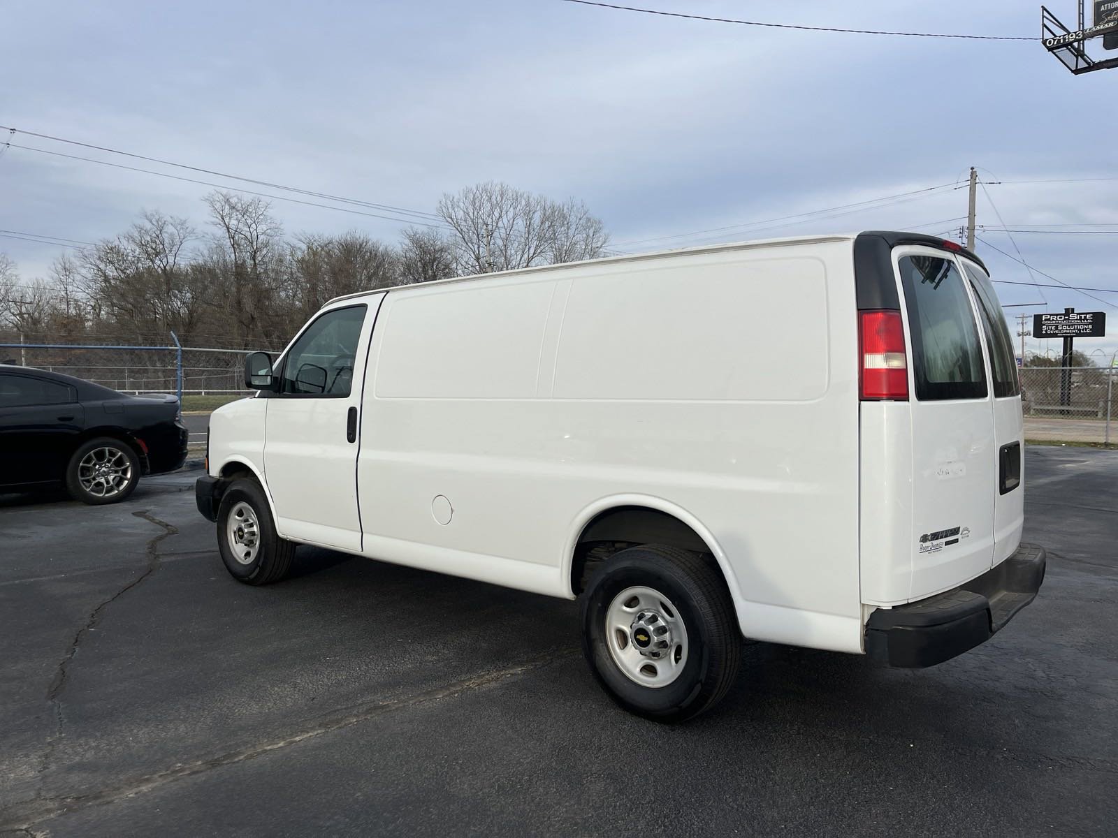 Used 2013 Chevrolet Express 2500 image 3