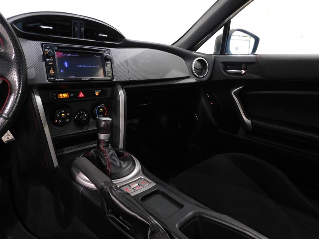 Used 2015 Scion FR-S RWD image 44