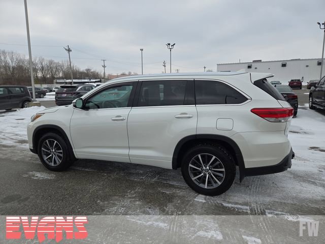 Used 2017 Toyota Highlander XLE image 29