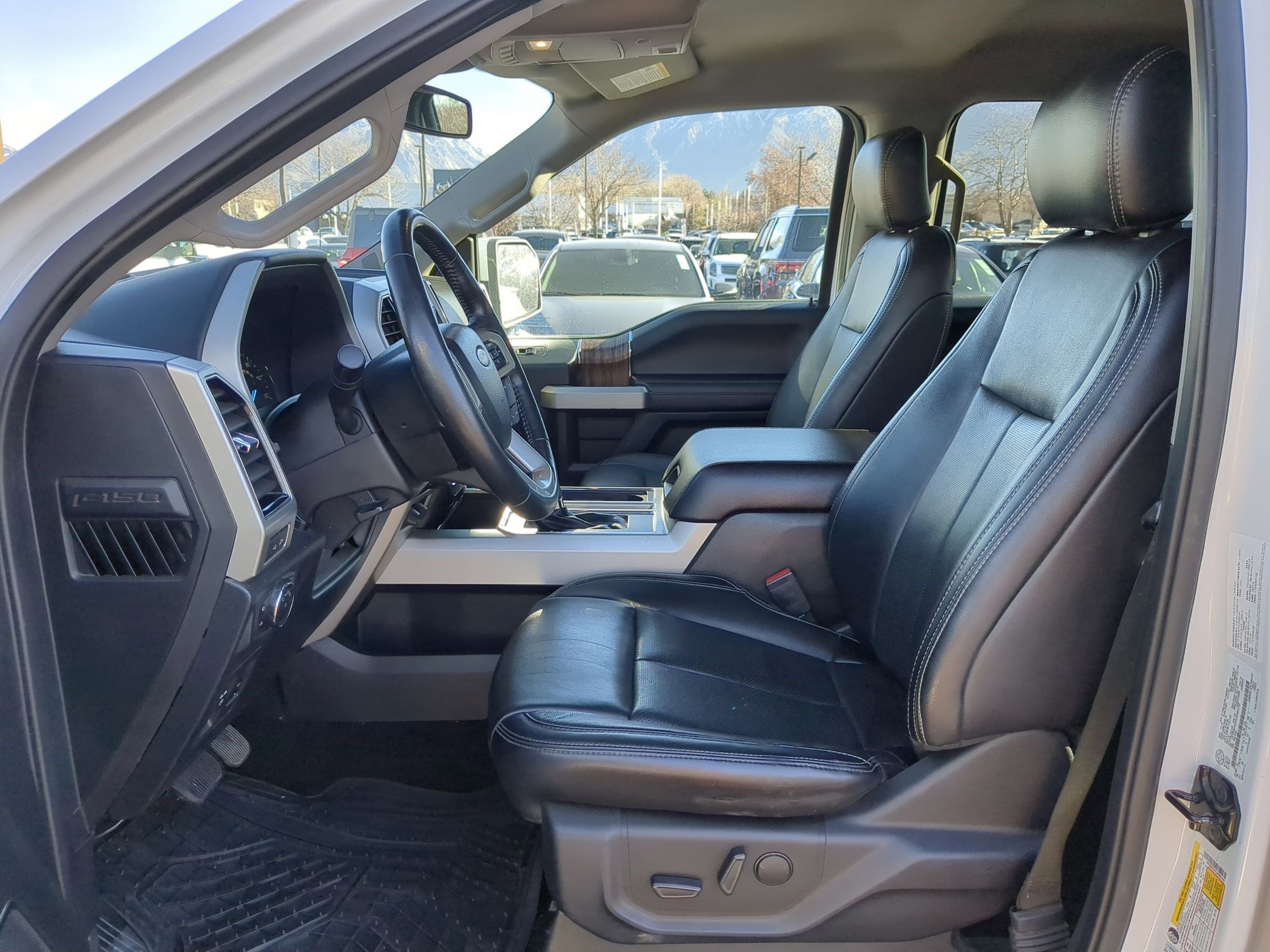 Used 2020 Ford F150 Lariat w/ FX4 Off-Road Package image 27