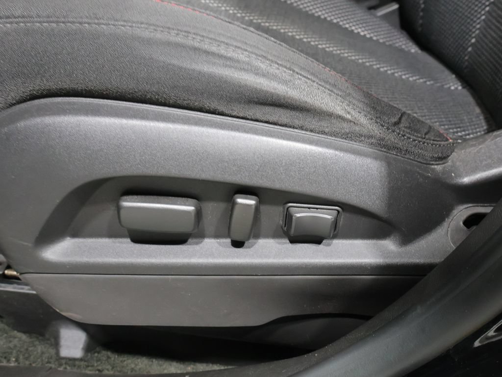 Used 2015 Chevrolet Equinox LT w/ Driver Convenience Package AWD/4WD image 10