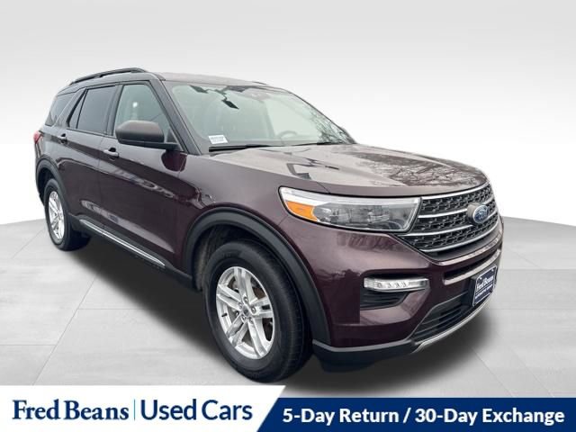 Certified 2022 Ford Explorer XLT w/ Equipment Group 202A AWD/4WD image 1