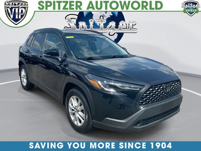 Used 2022 Toyota Corolla Cross LE w/ Black Badges Package (TMS) AWD/4WD video 1