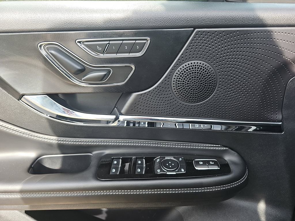 Used 2023 Lincoln Corsair Reserve image 26