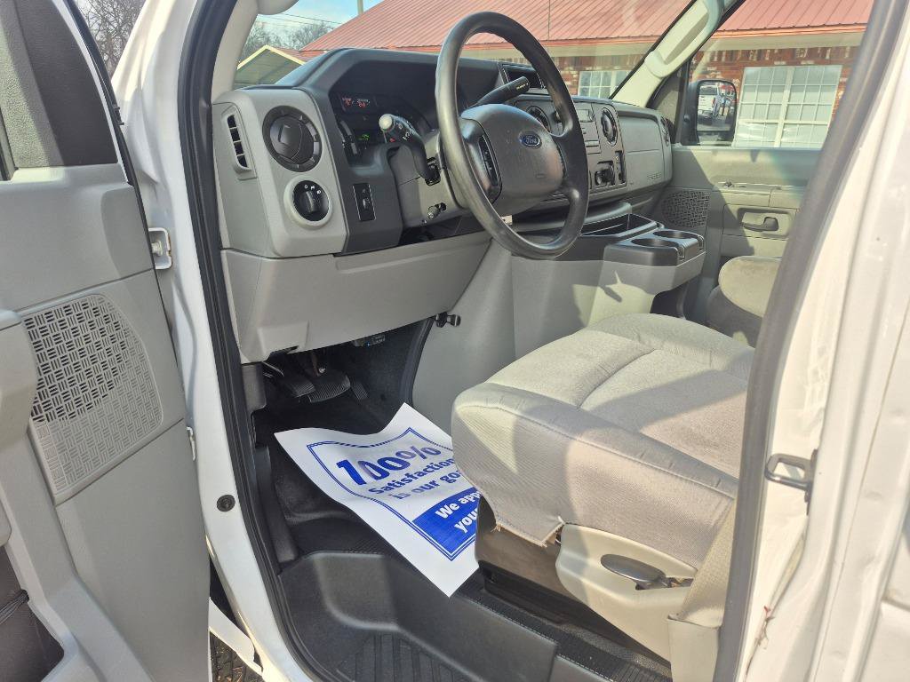 Used 2014 Ford E-250 and Econoline 250 w/ Power Group RWD image 12