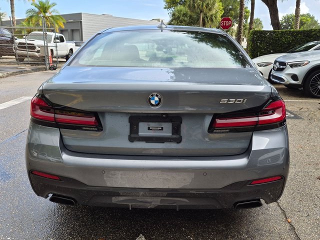 Used 2022 BMW 530i w/ M Sport Package RWD image 6
