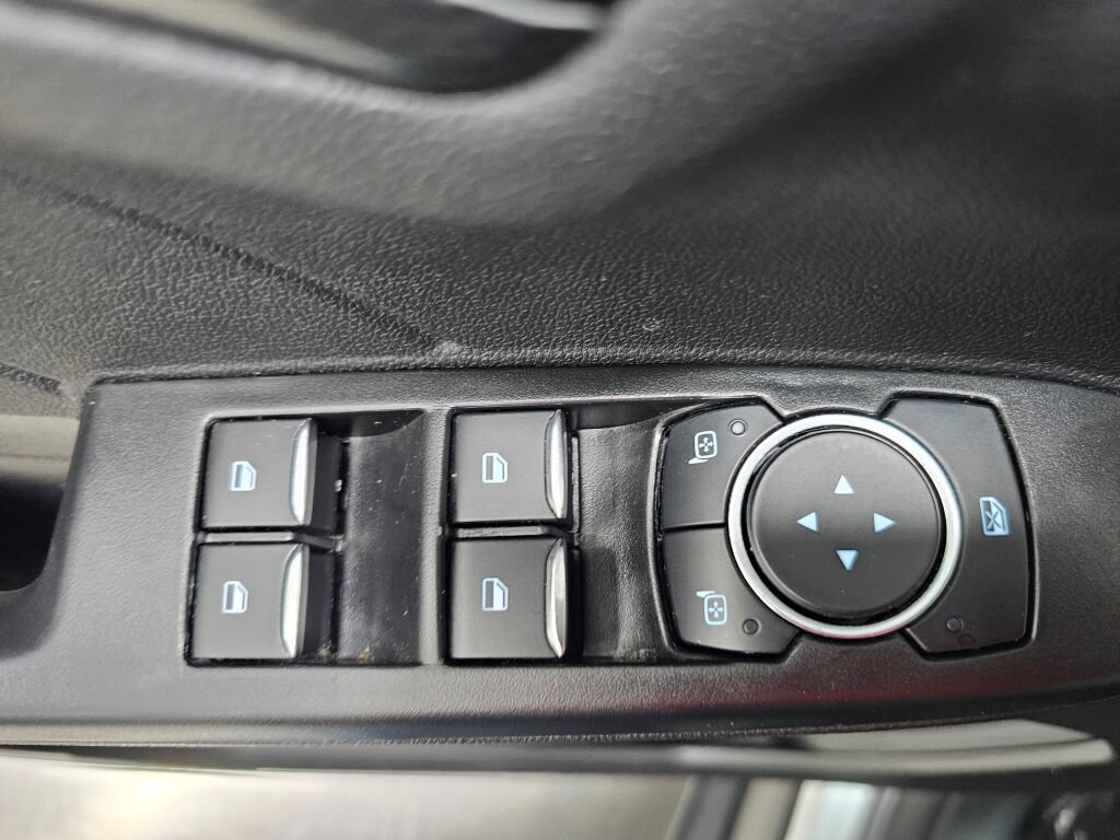 Used 2023 Ford Escape ST-Line Select AWD/4WD image 25