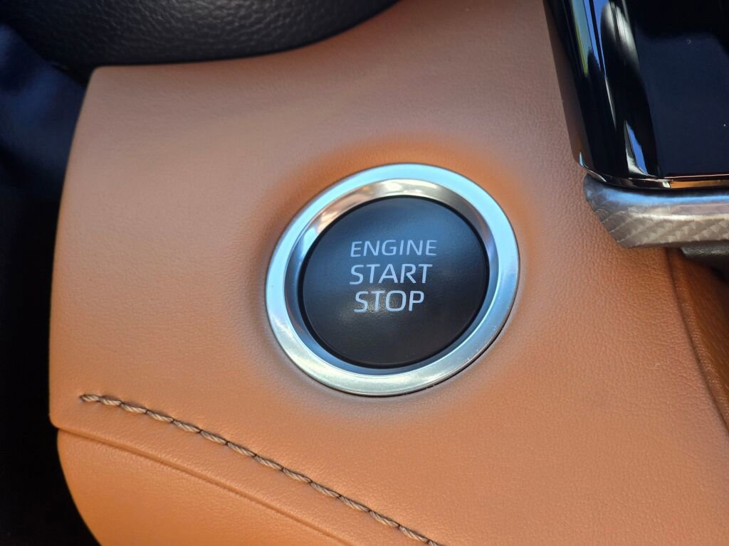 Used 2024 Toyota Highlander Platinum image 35