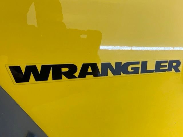 Used 2015 Jeep Wrangler Rubicon w/ Connectivity Group image 25