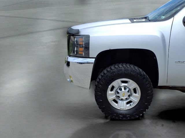 Used 2010 Chevrolet Silverado 2500 LT w/ Interior Plus Package AWD/4WD image 19