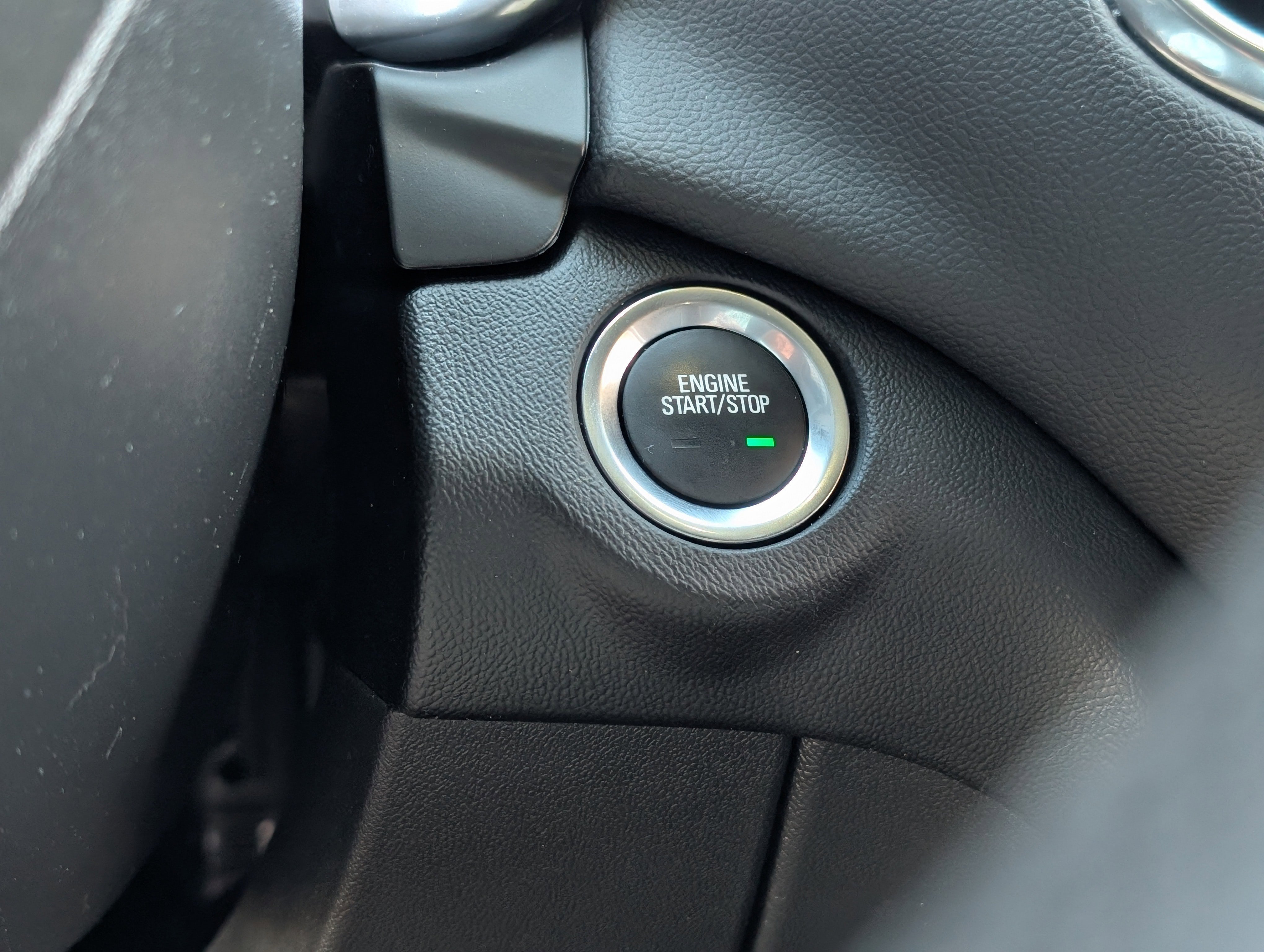 Used 2022 Chevrolet Equinox LT w/ LPO, Floor Liner Package image 19