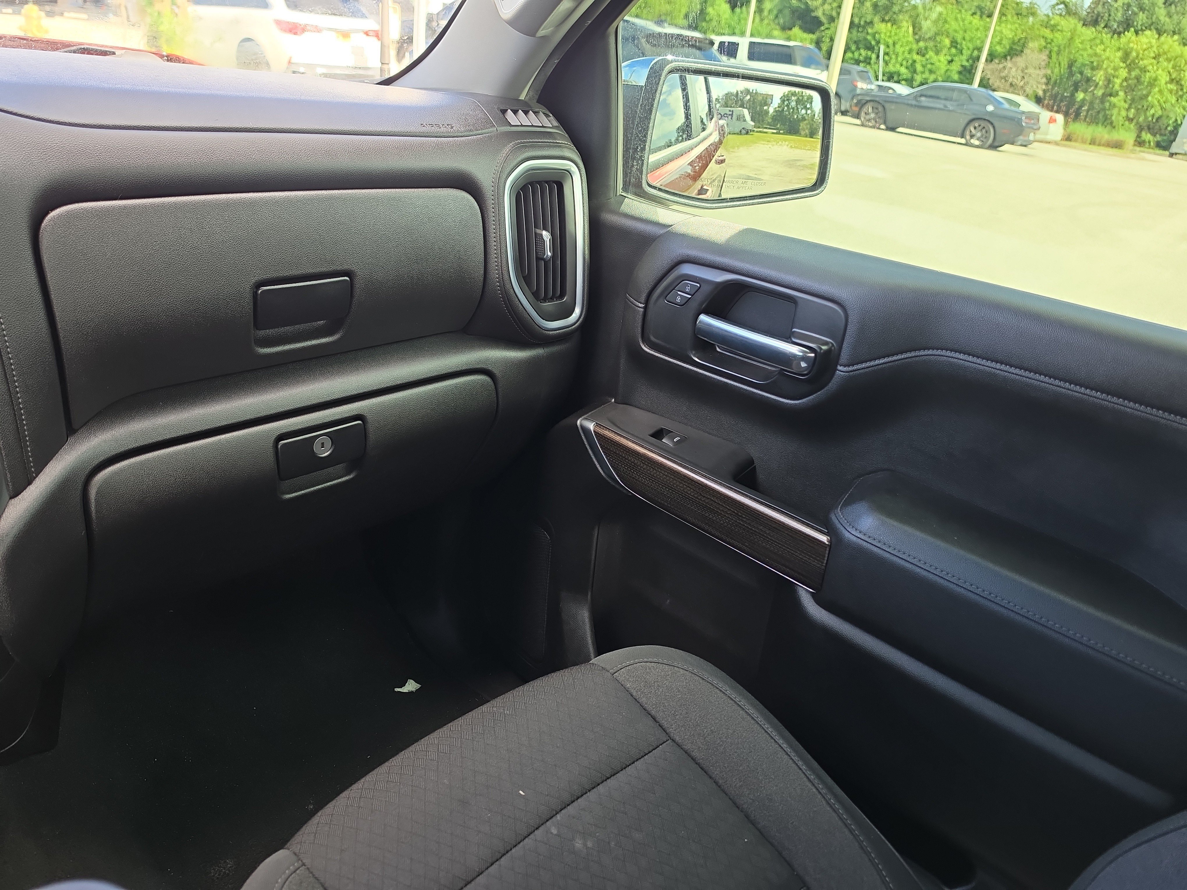 Used 2021 Chevrolet Silverado 1500 LT RWD image 10