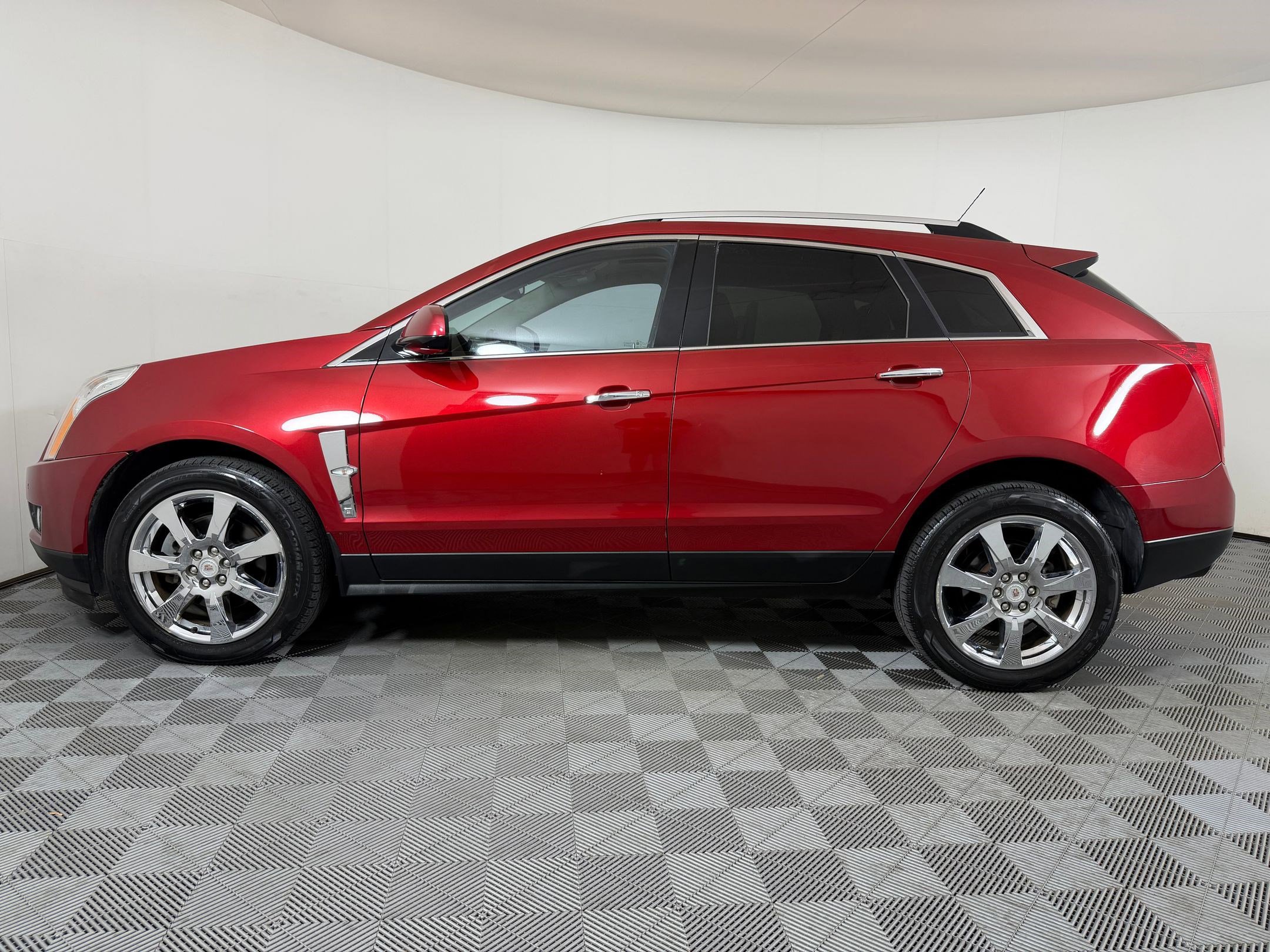 Used 2010 Cadillac SRX Performance AWD/4WD image 2