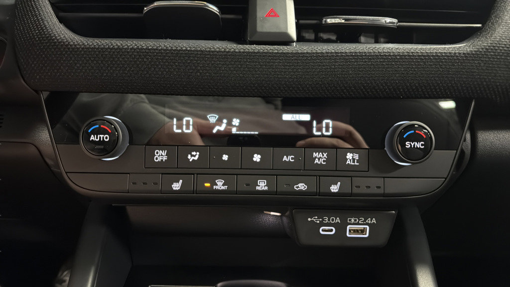 New 2026 Subaru Outback Limited AWD/4WD image 30