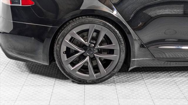 Used 2021 Tesla Model S Plaid image 36
