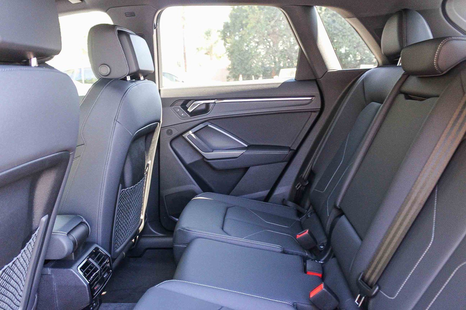 Used 2025 Audi Q3 2.0T Premium w/ Convenience Package AWD/4WD image 20