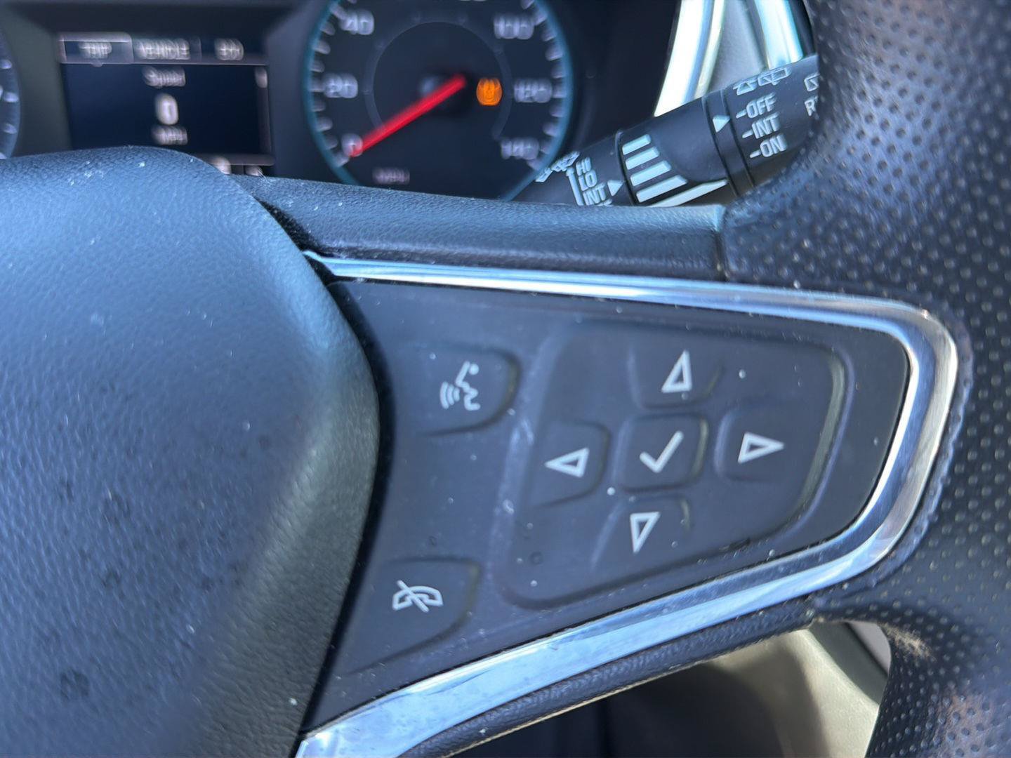 Used 2020 Chevrolet Equinox LS FWD image 10
