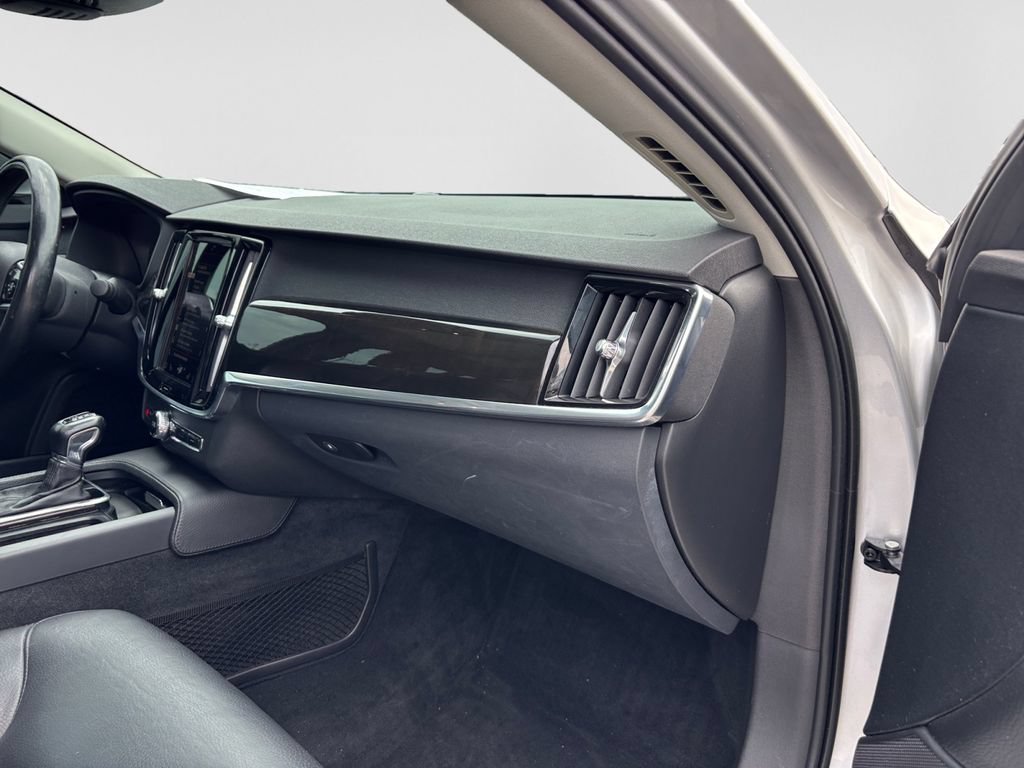 Used 2018 Volvo S90 T5 Momentum w/ Convenience Package FWD image 47