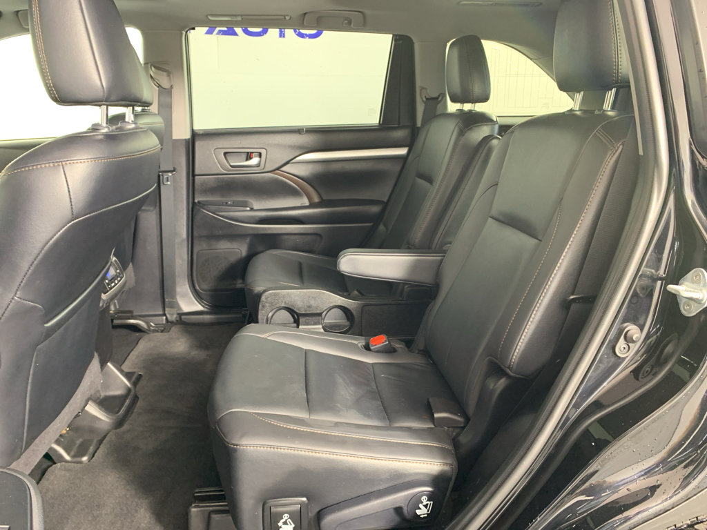 Used 2019 Toyota Highlander XLE image 33