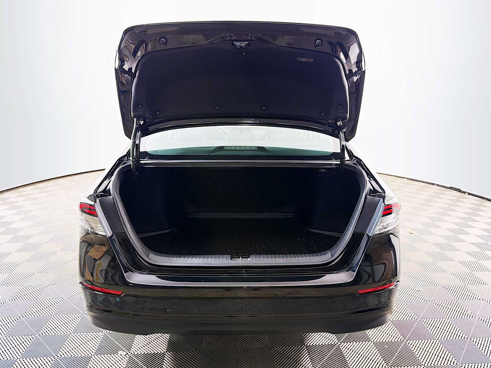 Used 2023 Honda Accord LX image 21