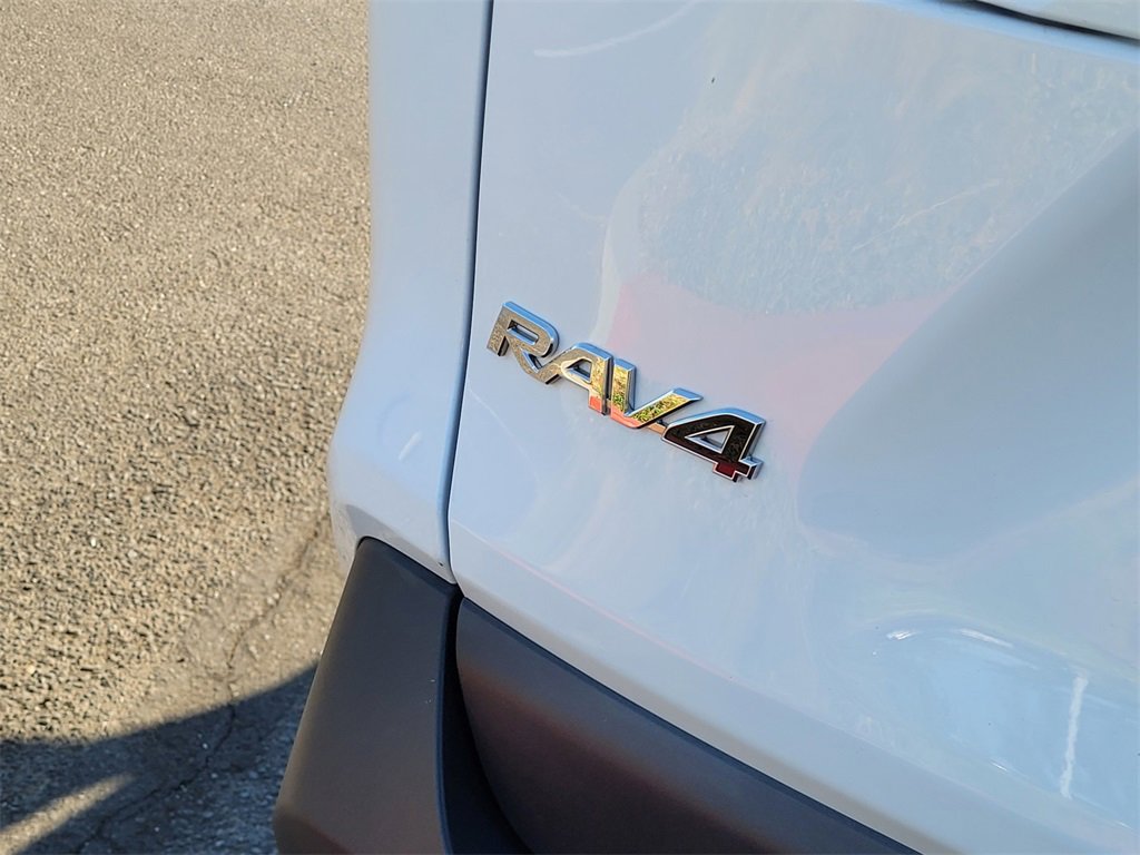 Used 2024 Toyota RAV4 XLE image 6
