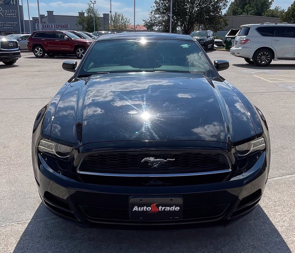 Used 2013 Ford Mustang Premium RWD image 7