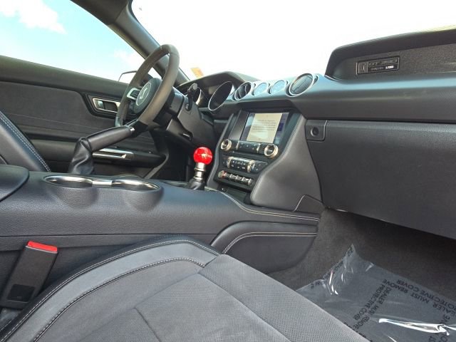 Used 2020 Ford Mustang Shelby GT350 w/ Technology Package image 16
