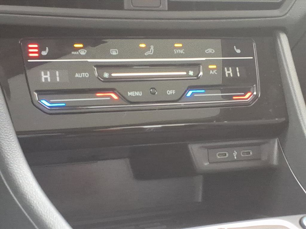 Used 2025 Volkswagen Jetta SE image 20