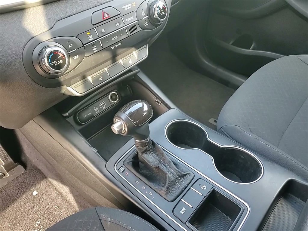 Used 2017 Kia Sorento LX w/ LX V6 Convenience Package image 28