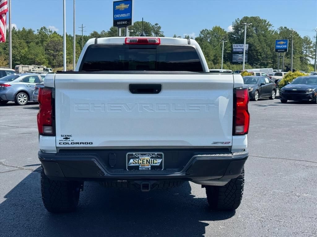 Used 2025 Chevrolet Colorado ZR2 AWD/4WD image 4
