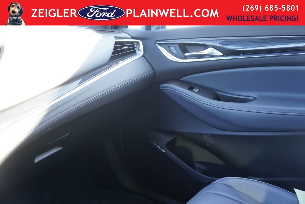 Used 2023 Buick Enclave Essence w/ Sport Touring Edition image 33