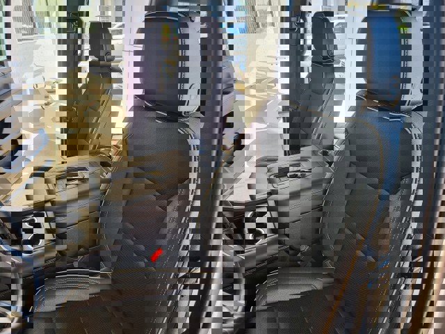 Used 2023 Chevrolet Suburban Premier AWD/4WD image 9