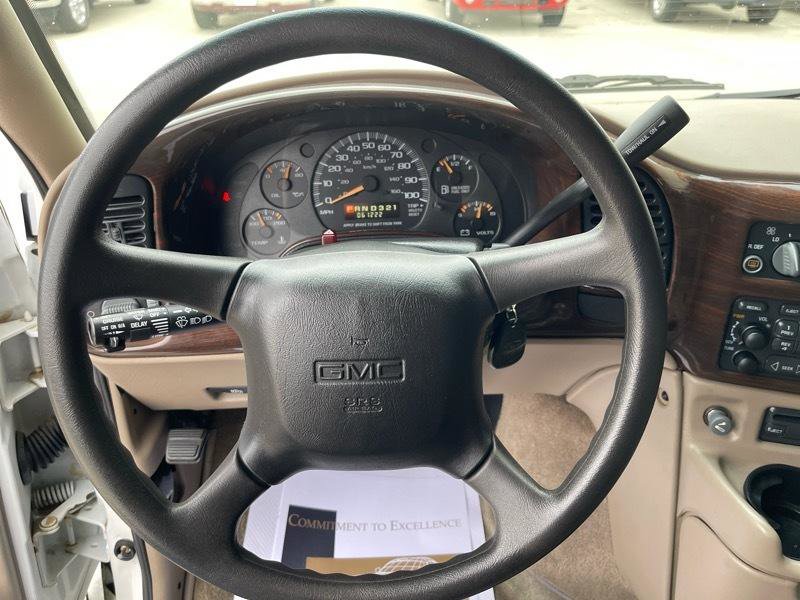 Used 2004 GMC Safari Conversion image 26