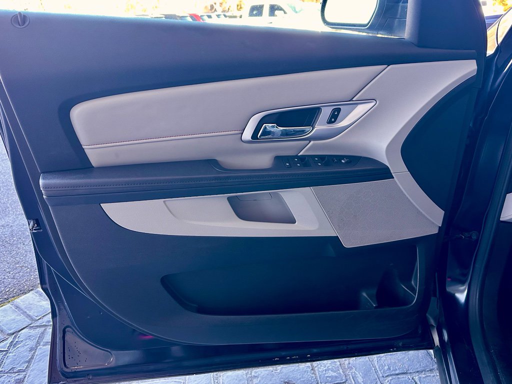 Used 2017 GMC Terrain SLE image 21