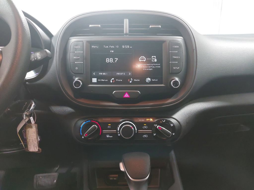 Used 2025 Kia Soul LX w/ LX Technology Package image 19
