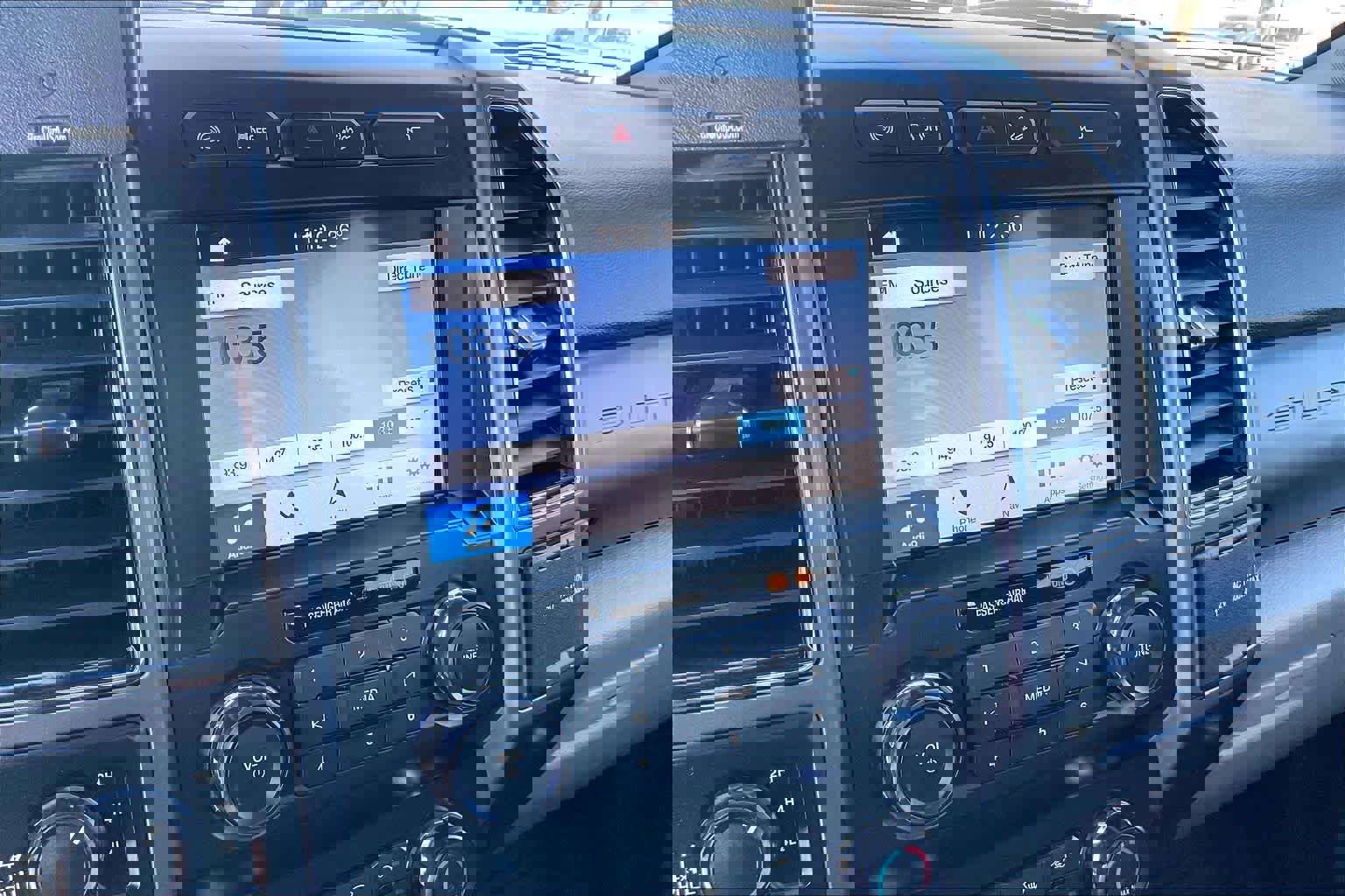 Used 2019 Ford F250 XLT w/ XLT Premium Package image 32