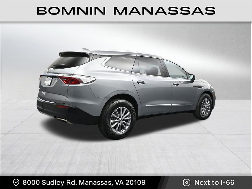 Used 2023 Buick Enclave Essence image 5