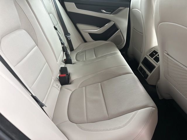 Used 2024 Jaguar XF R-Dynamic SE image 31