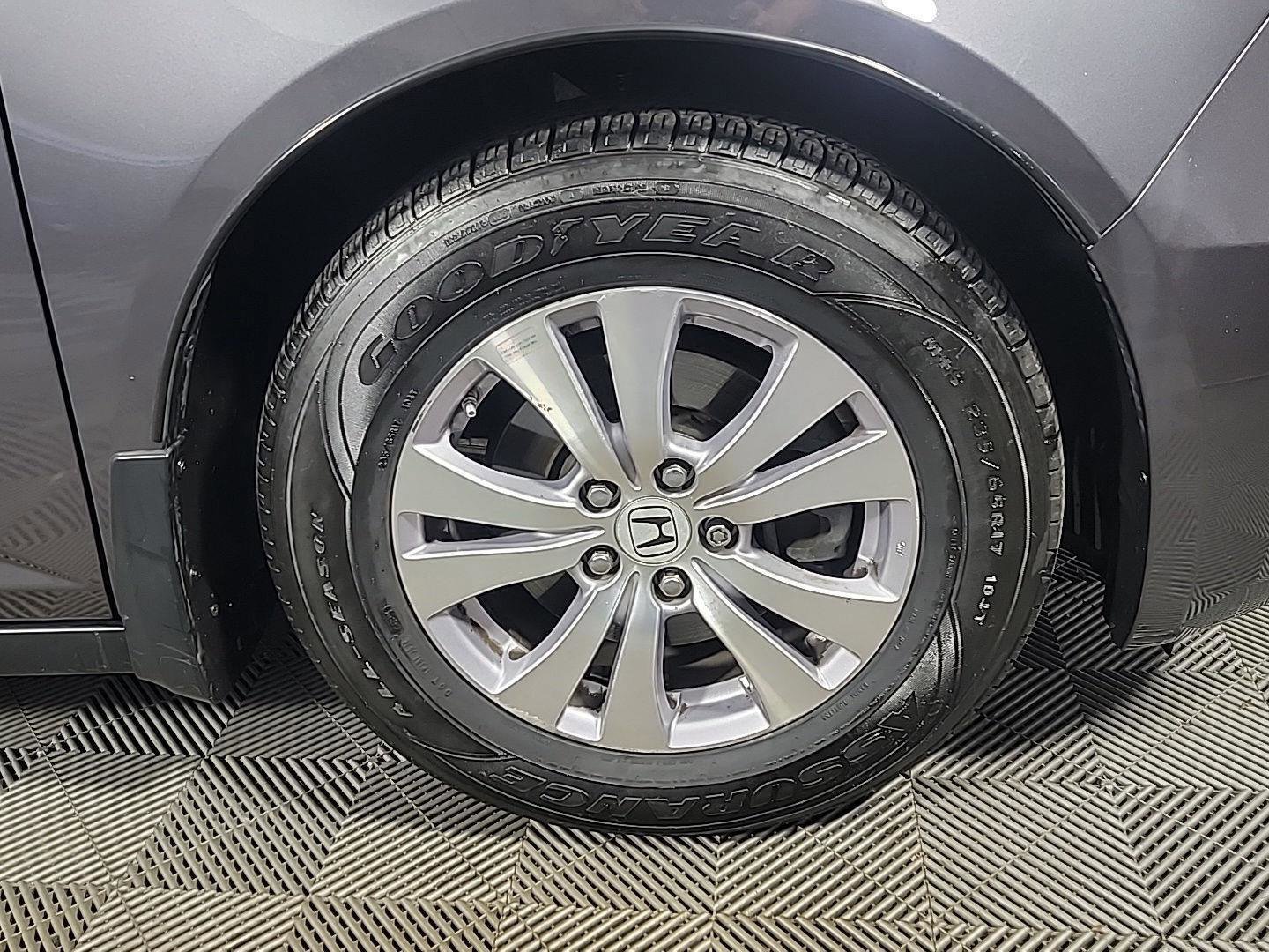 Used 2016 Honda Odyssey SE image 3