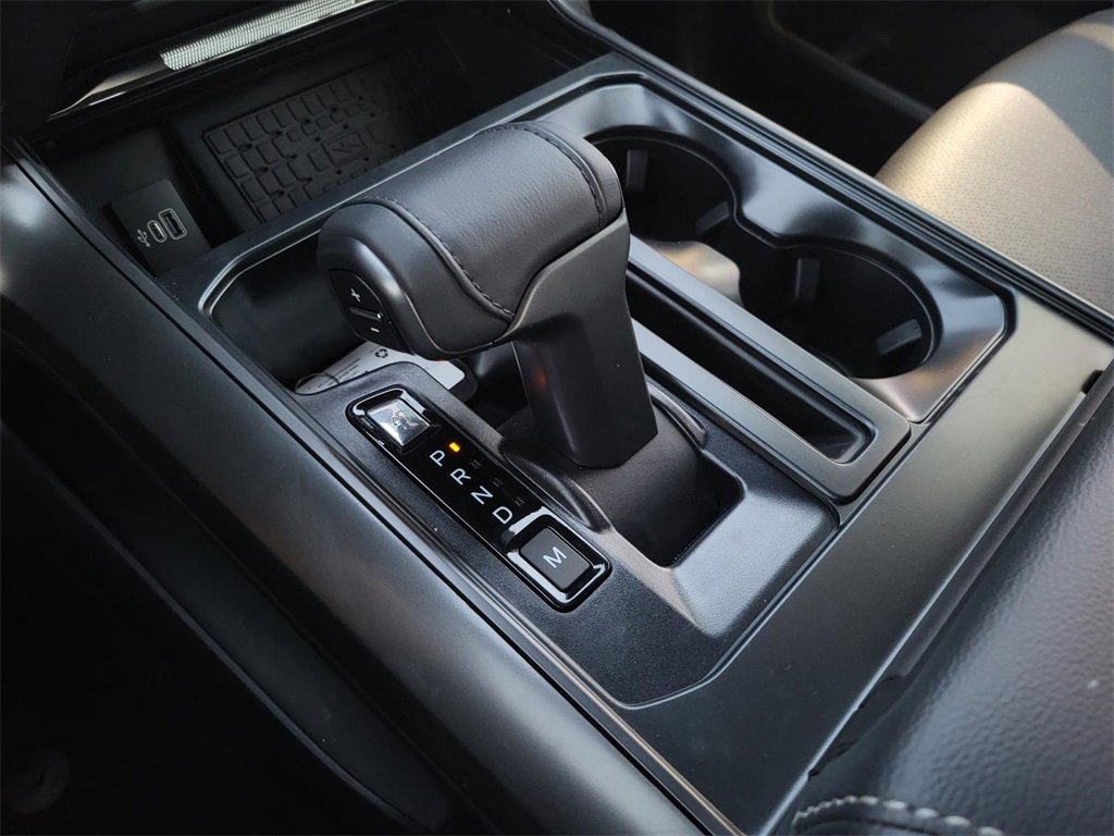 New 2025 Ford F150 Lariat w/ Equipment Group 502A High image 18