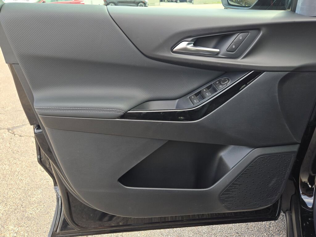 New 2026 Chevrolet Equinox LT AWD/4WD image 19